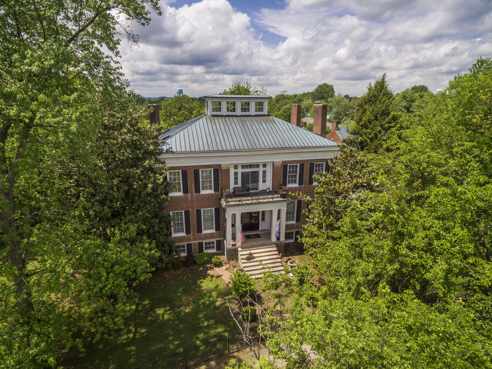 Bourbon Manor, Bardstown